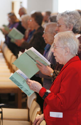 (RNS3-FEB03) Sister Marybride Ryan sings with other Grand Rapids Dominican nuns during their Sunday service. The order had as many as 856 members in 1966; today, there are just 267. For use with RNS-NUNS-FUTURE, transmitted Feb. 3, 2009. Religion News Service photo by Adam Bird/Grand Rapids Press. 