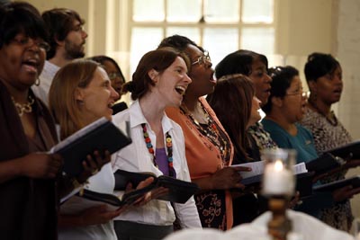 (RNS1-JUNE10) The choir performs at First Grace United Methodist Church in New Orleans. The church was the result of a merger between two churches -- one black, one white -- in the wake of Hurricane Katrina. For use with RNS-NOLA-METHODISTS, transmitted June 10, 2009. Religion News Service photo by Jennifer Zdon/The Times-Picayune. 