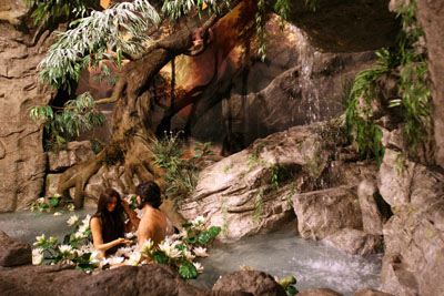 (RNS3-SEPT3) The Creation Museum in Petersburg, Ky., includes animatronic displays of biblical scenes, including the Garden of Eden, shown here. For use with RNS-CREATION-MUSEUM, transmitted Sept. 3, 2010. Religion News Service photo by E.L. Hubbard. 
