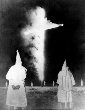 (RNS1-SEP23) Some Muslim activists have compared burning Qurans to the intimidation intended by burning crosses (seen here in 1966 near Tuscaloosa, Ala.). For use with RNS-QURAN-HATE, transmitted Sept. 23, 2010. RNS file photo by Tom Self/The Birmingham News. 