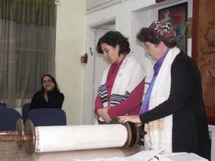 Anat Hoffman (left) and Rabbi Miri Gold (right) oversee a bat mitzvah ceremony. 
