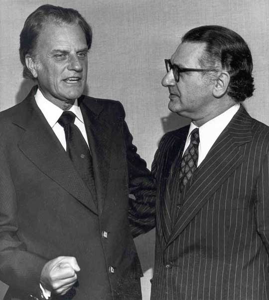 Evangelist Billy Graham, left, and Rabbi Marc Tanenbaum of the American Jewish Committee, when Graham received an award from the Jewish organization in 1977. RNS photo courtesy of the American Jewish Committee