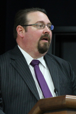 luis cdebaca