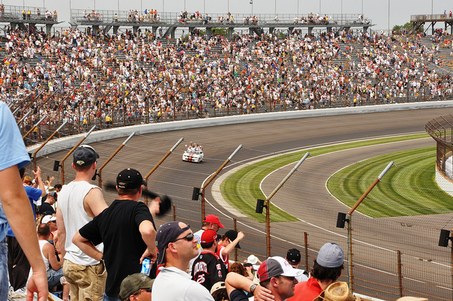 Indianapolis 500 - Race Day - 2011 photo courtesy momentcaptured1 via Flickr (http://flic.kr/p/9PqoJx)
