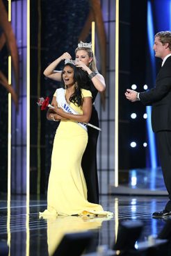 The first Miss America of Indian descent Nina Davuluri was crowned.