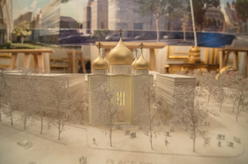 If all goes as planned, a golden-domed Russian Orthodox Church will flank the Seine River two years from now, a glittering symbol of Moscow's growing spiritual and political presence abroad.