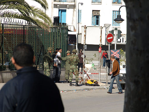 On January 15th, 2011, after the large demonstrations and the flight of former President Ben Ali, numerous military roadblocks were set up to arrest suspected looters.
