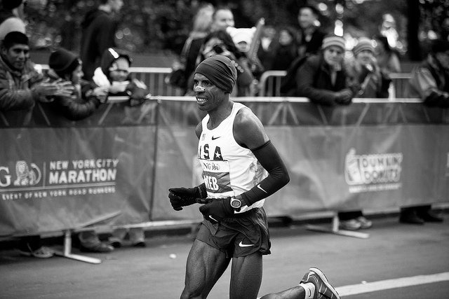 Meb Keflezighi in the 2010 NYC Marathon | Photo by elpresidente408 via Flickr (http://bit.ly/QtxwOE)