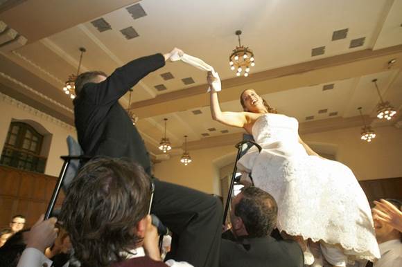 A scene from a Jewish wedding. Photo by Jorge Lemus, courtesy of Union for Reform Judaism 