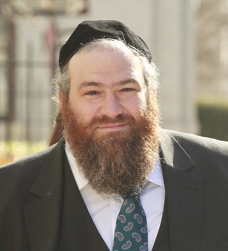 Rabbi Binyamin Stimler, one of the defendants in the conspiracy and kidnapping trial of Lakewood Rabbi Mendel Epstein, arrives at the Federal Courthouse as closing arguments in the case get underway. Photo by Robert Sciarrino | NJ Advance Media for NJ.com