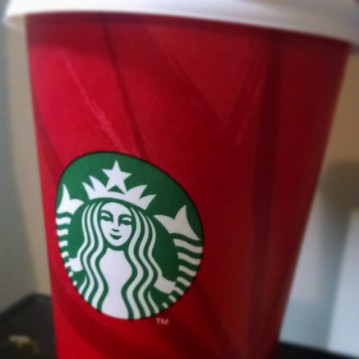 Starbucks Red Cup | Image by Becky Hood Photo via Flickr (http://bit.ly/1HqOl6g)
