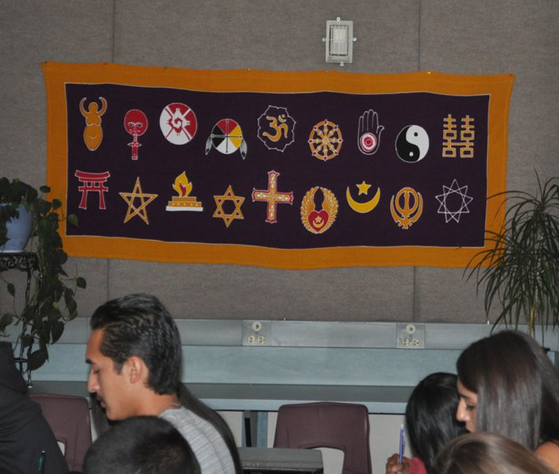 Students listen to a lecture in required world religions course at Johansen High School in Modesto, Calif., on Oct. 1, 2013. Religion News Service photo by Linda K. Wertheimer