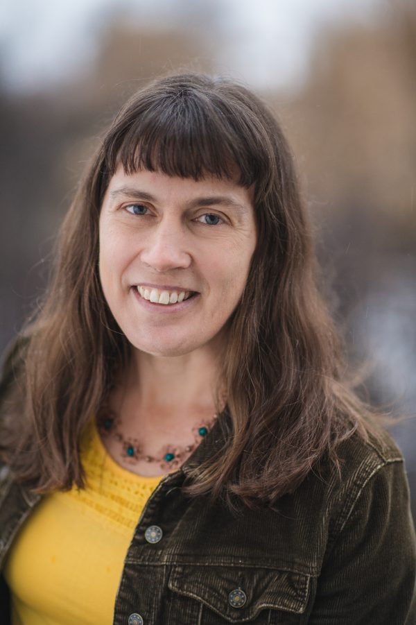 10 Ways Former Mormons Can Reconnect With Devout Family Members