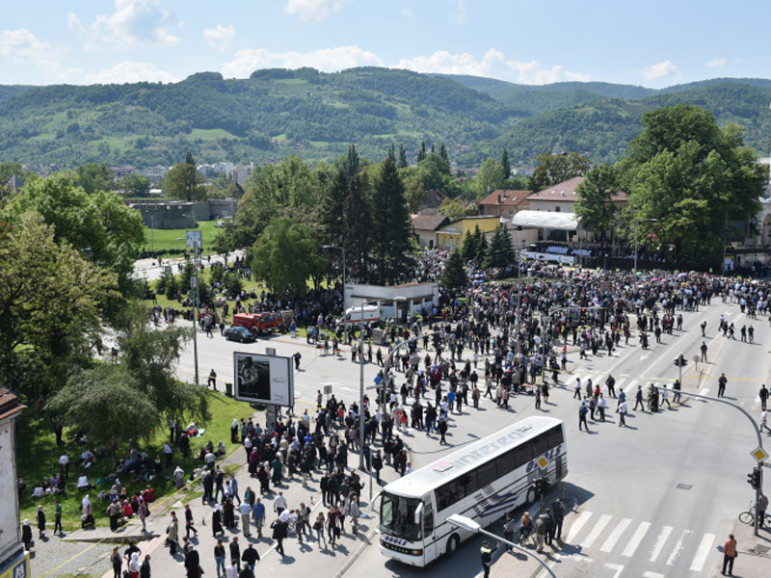 General view of Ferhadija mosque during its opening ceremony in Banja Luka, May 7, 2016. Thousands flocked to the capital of Bosnia's Serb statelet on Saturday for the reopening of a historic mosque destroyed during wartime, a ceremony seen as encouraging religious tolerance among deeply divided communities.  Photo courtesy of REUTERS/Dado Ruvic 