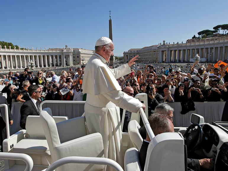 Pope Francis waves at the end of the general audience in St. Peter's Square at the Vatican on Oct. 5, 2016. Photo courtesy of Reuters/Max Rossi
*Editors: This photo may only be republished with RNS-POPE-SPORTS, originally transmitted on Oct. 5, 2016.