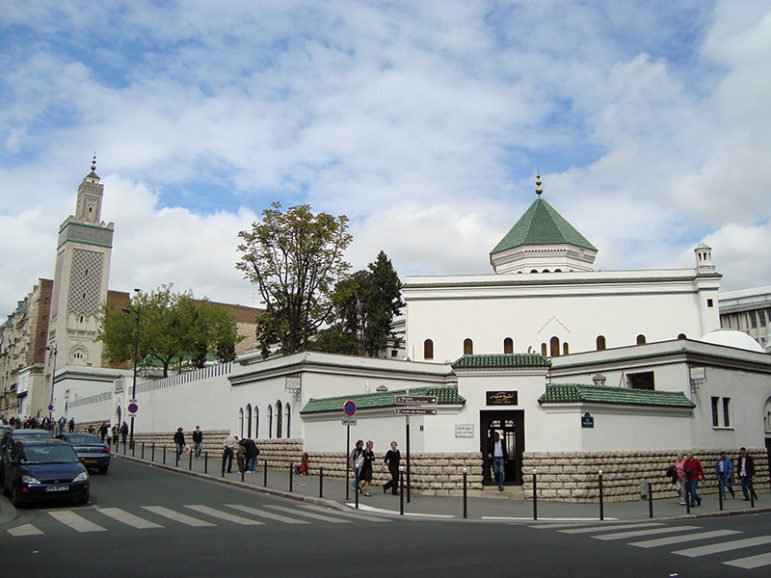 The Great Mosque of Paris on May 2, 2009. Photo courtesy of Creative Commons/LPLT
