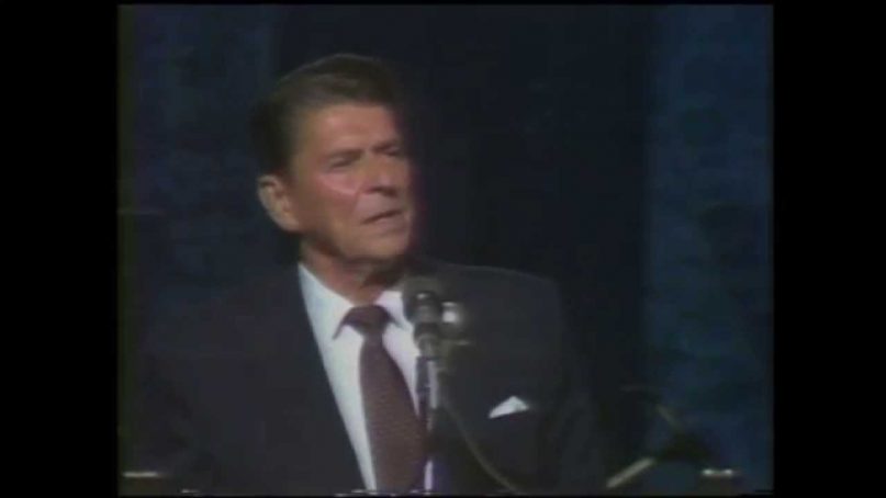 Ronald Reagan addressing National Affairs Briefing, 1980