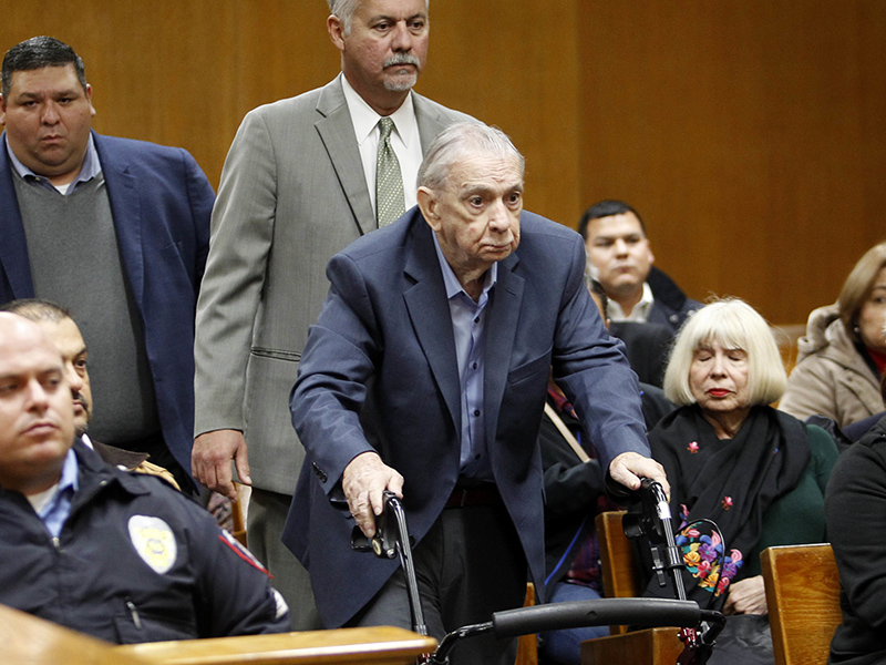 John Feit enters the 92nd state District Court before the verdict was read in his trial for the 1960 murder of Irene Garza Thursday, Dec. 7, 2017, at the Hidalgo County Courthouse in Edinburg, Texas. Feit was found guilty of Garza's murder. (Nathan Lambrecht/The Monitor via AP)