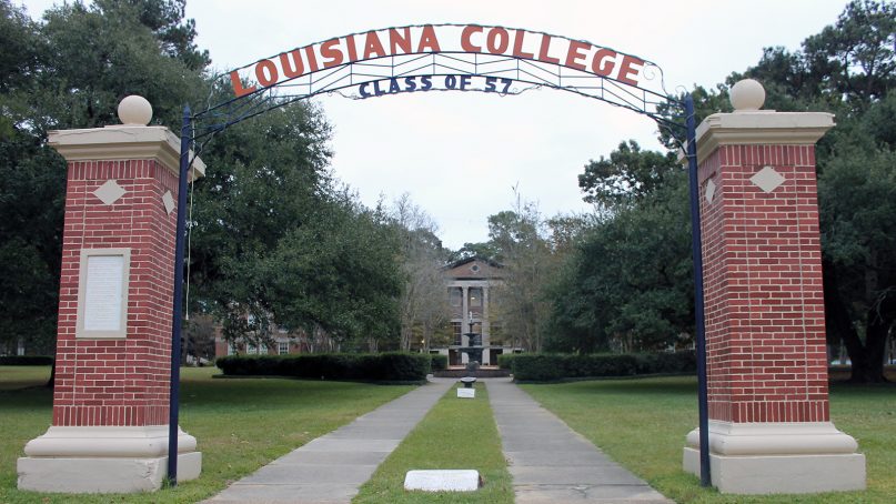 Entrance to Louisiana College in Pineville, La. Photo by Billy Hathorn/Creative Commons