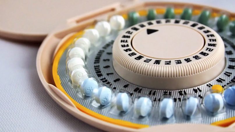 An organizer for contraceptive birth control pills. Photo courtesy of Creative Commons