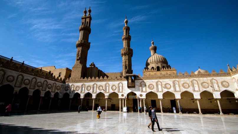 The interior courtyard of the Al-Azhar Mosque in Cairo. Image by Jon Ramlan/Pixabay/Creative Commons