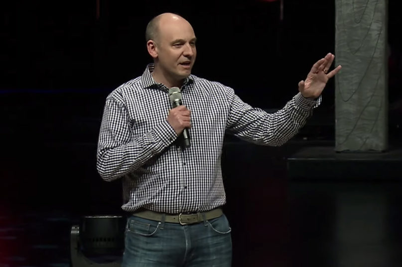 Pastor Steve Gillen speaks at the midweek service on Jan. 29, 2020, at Willow Creek Community Church in South Barrington, Illinois. Video screengrab via Willow Creek