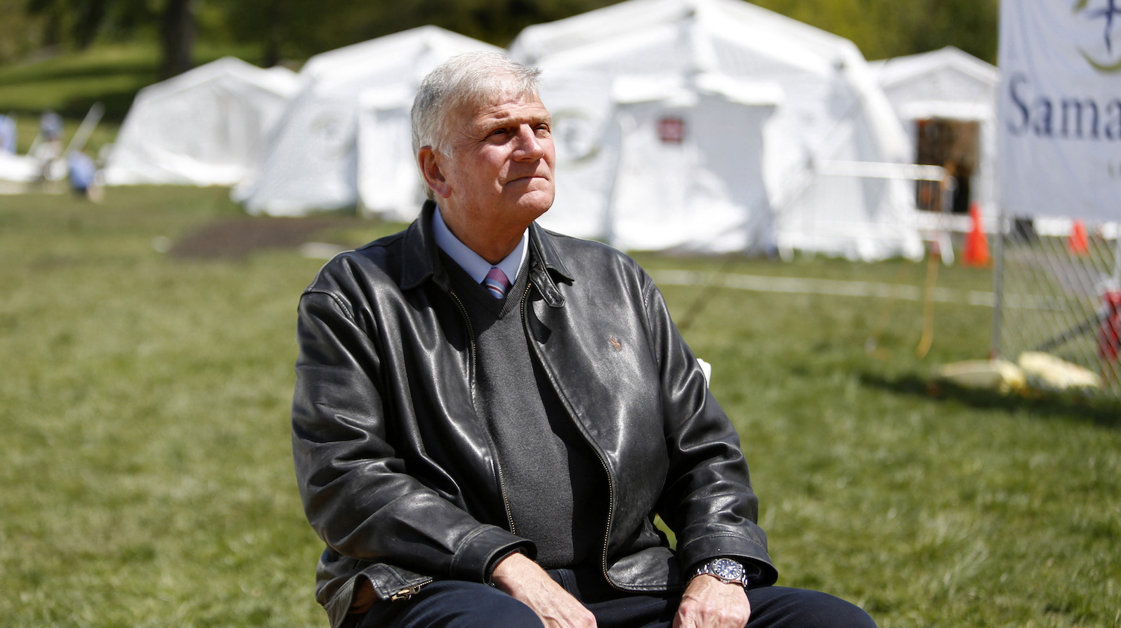 Franklin Graham sends disaster response teams to Europe; says he opposes war thumbnail