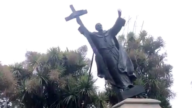 A statue of Junipero Serra is pulled down in San Francisco’s Golden Gate Park on June 19, 2020. Video screengrab via Shane Bauer