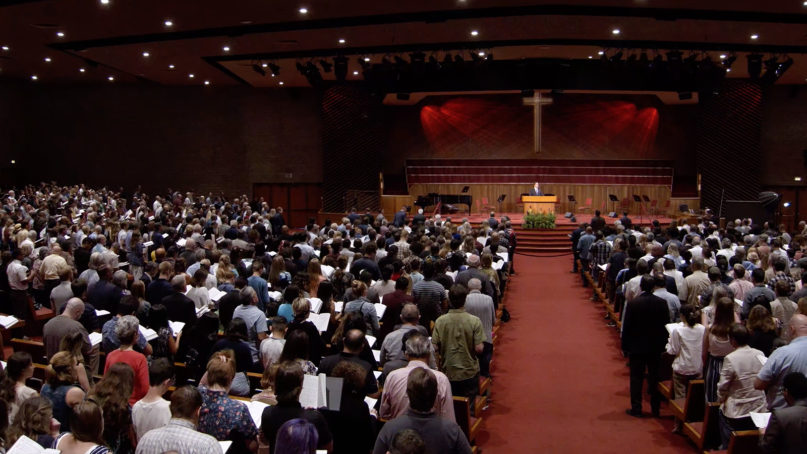 The Sunday morning service concludes at Grace Community Church in Sun Valley, California, July 26, 2020. Video screen grab via Vimeo/Grace Community Church