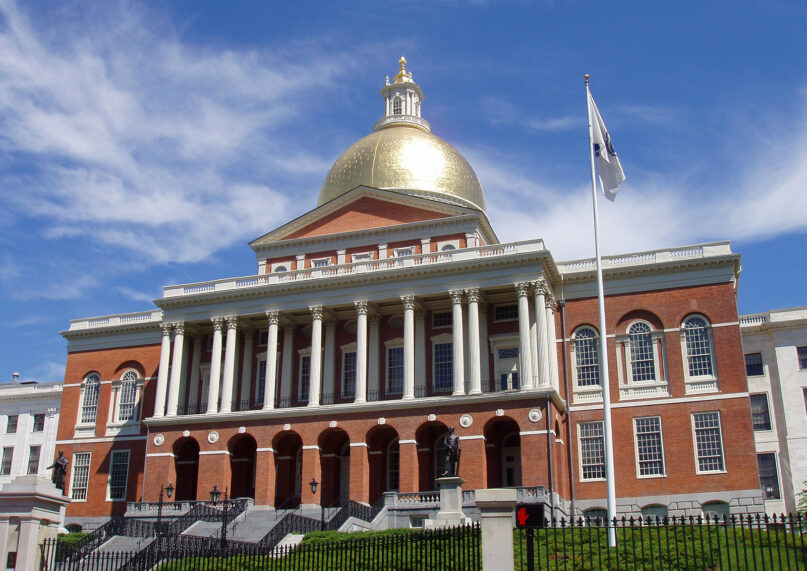 The Massachusetts State House in the Beacon Hill neighborhood of Boston. Photo by Daderot/Creative Commons