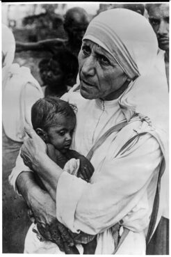 Mother Teresa holds a child in 1971. RNS archive photo. Photo courtesy of the Presbyterian Historical Society
