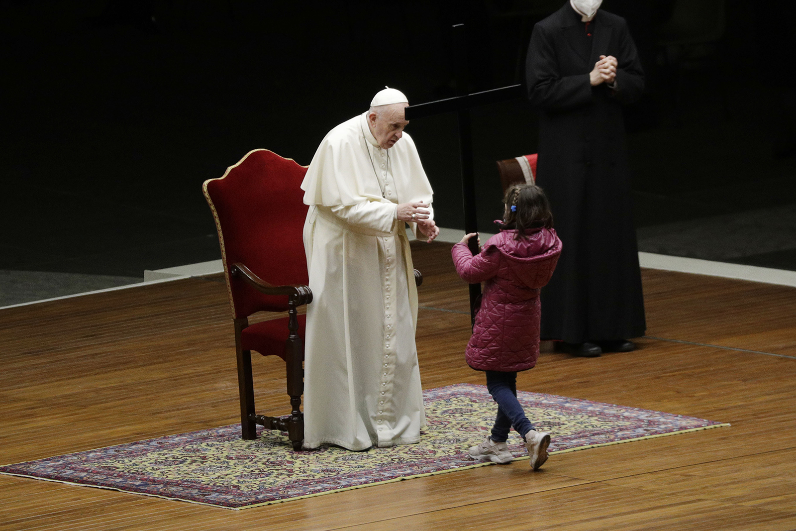 During Way of the Cross, Pope Francis put children at the center