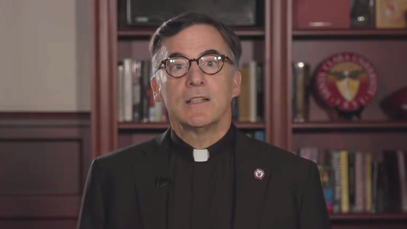 Biden inauguration priest resigns as president of Jesuit university