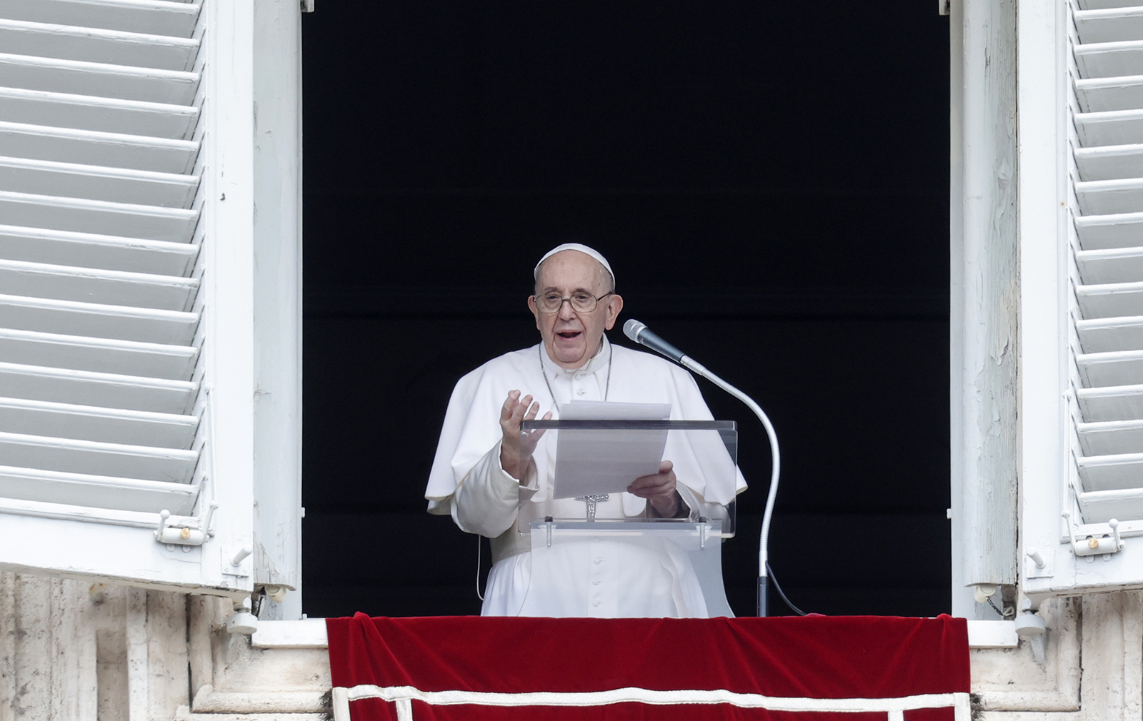 Pope Francis receives death threat as he grapples with Vatican financial scandals