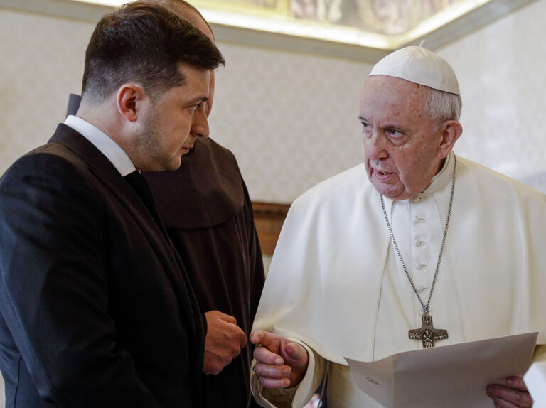 Akankah Paus Intervensi untuk Menghentikan Perang di Ukraina?