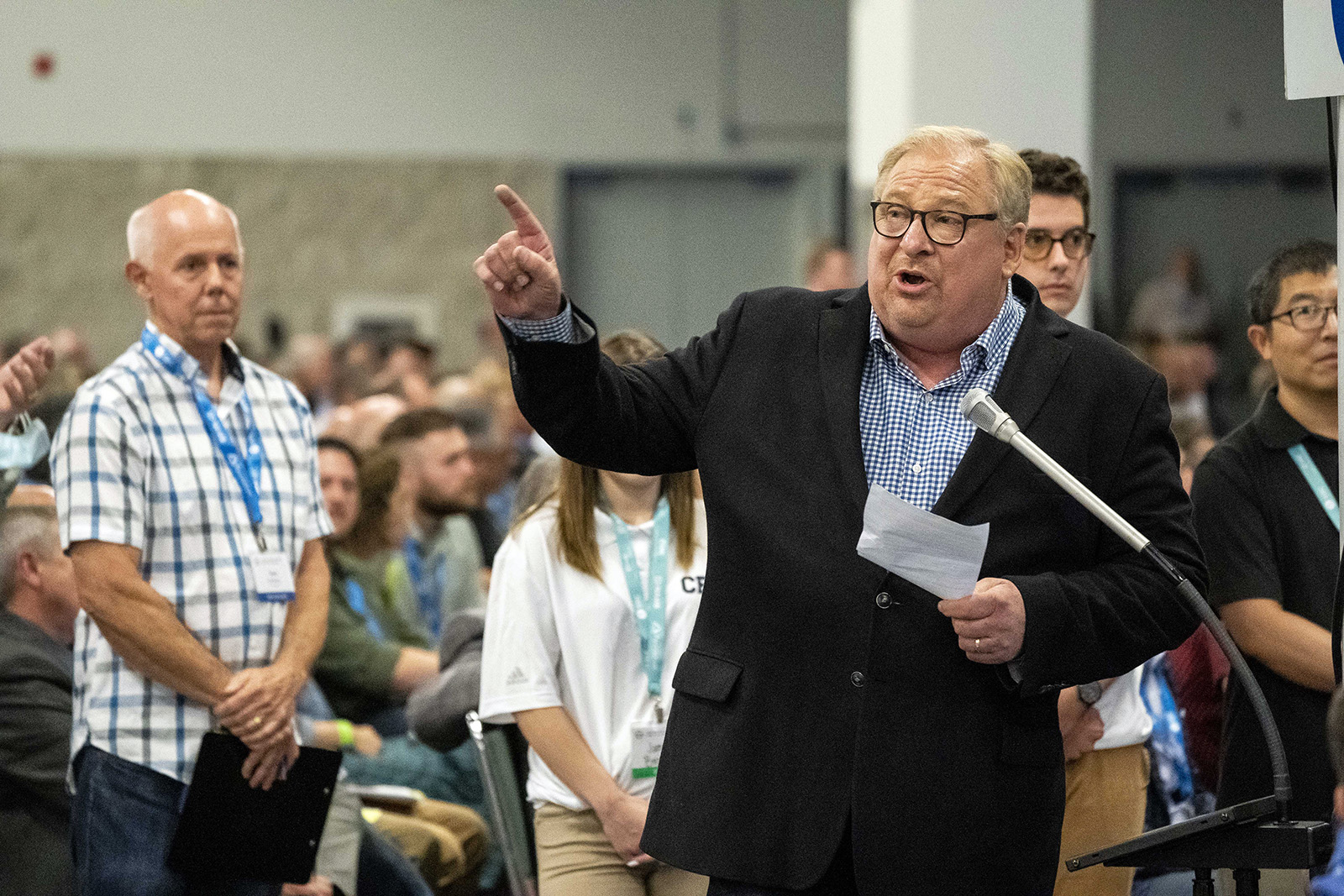 Rick Warren, pastor of Saddleback Church, addresses the Southern Baptist Convention annual meeting on Tuesday, June 14, 2022, in Anaheim, California. Photo by Justin L. Stewart/Religion News Service