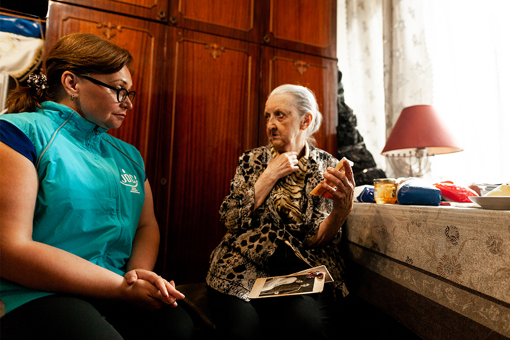 Lidia C., right, an elderly woman from Kharkiv, Ukraine, is one of more than 35,000 elderly Jews and vulnerable families that JDC continues to serve in Ukraine.  Photo by Yura Malenko