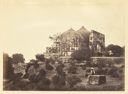 Babri Masjid located in Faizabad, between the years of 1863 and 1887. Courtesy The J. Paul Getty Museum, Los Angeles, 84.XA.417.32