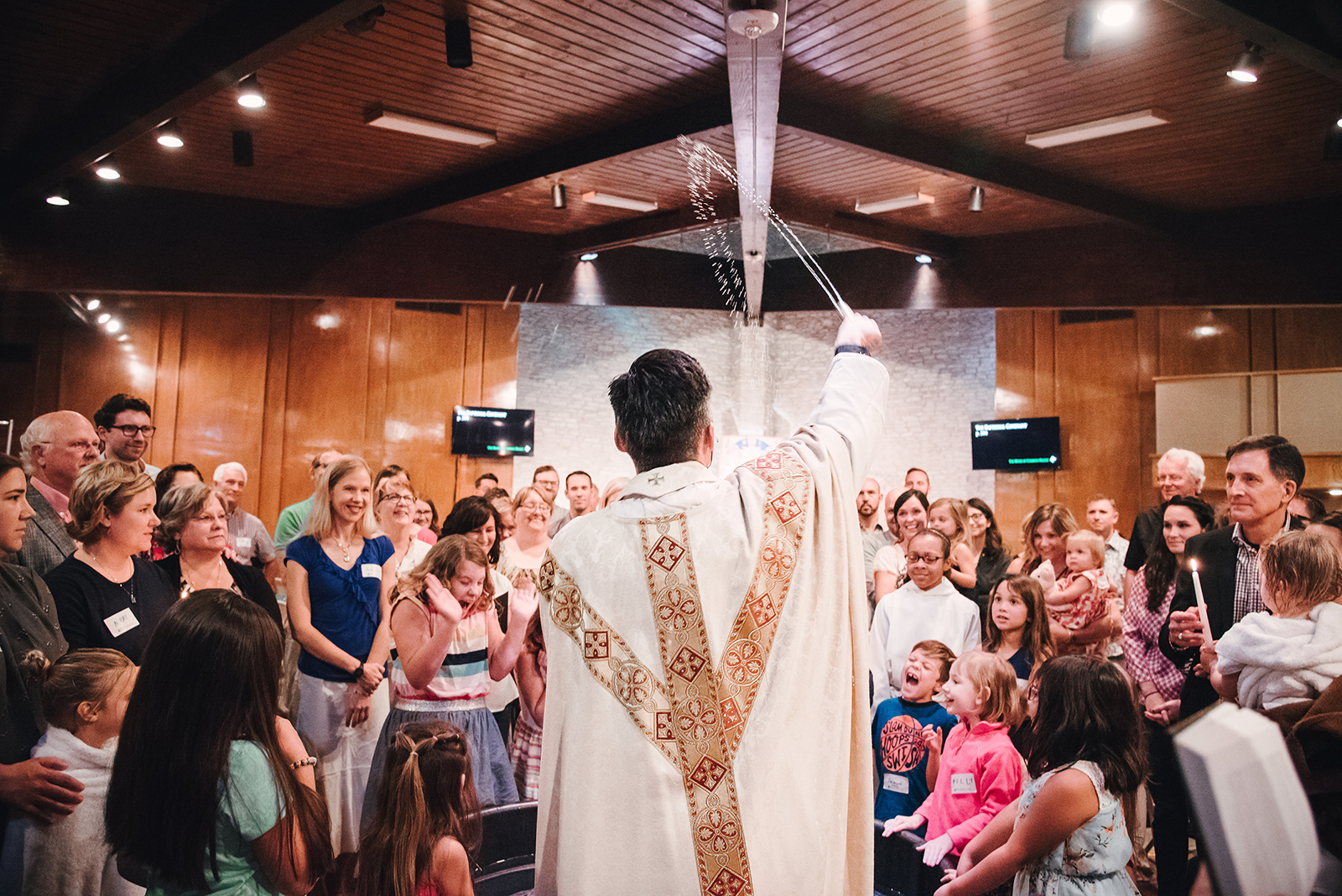 The Rev. Shawn McCain Tirres at Resurrection Anglican Church in Austin, Texas. Photo © Kelly Carlson