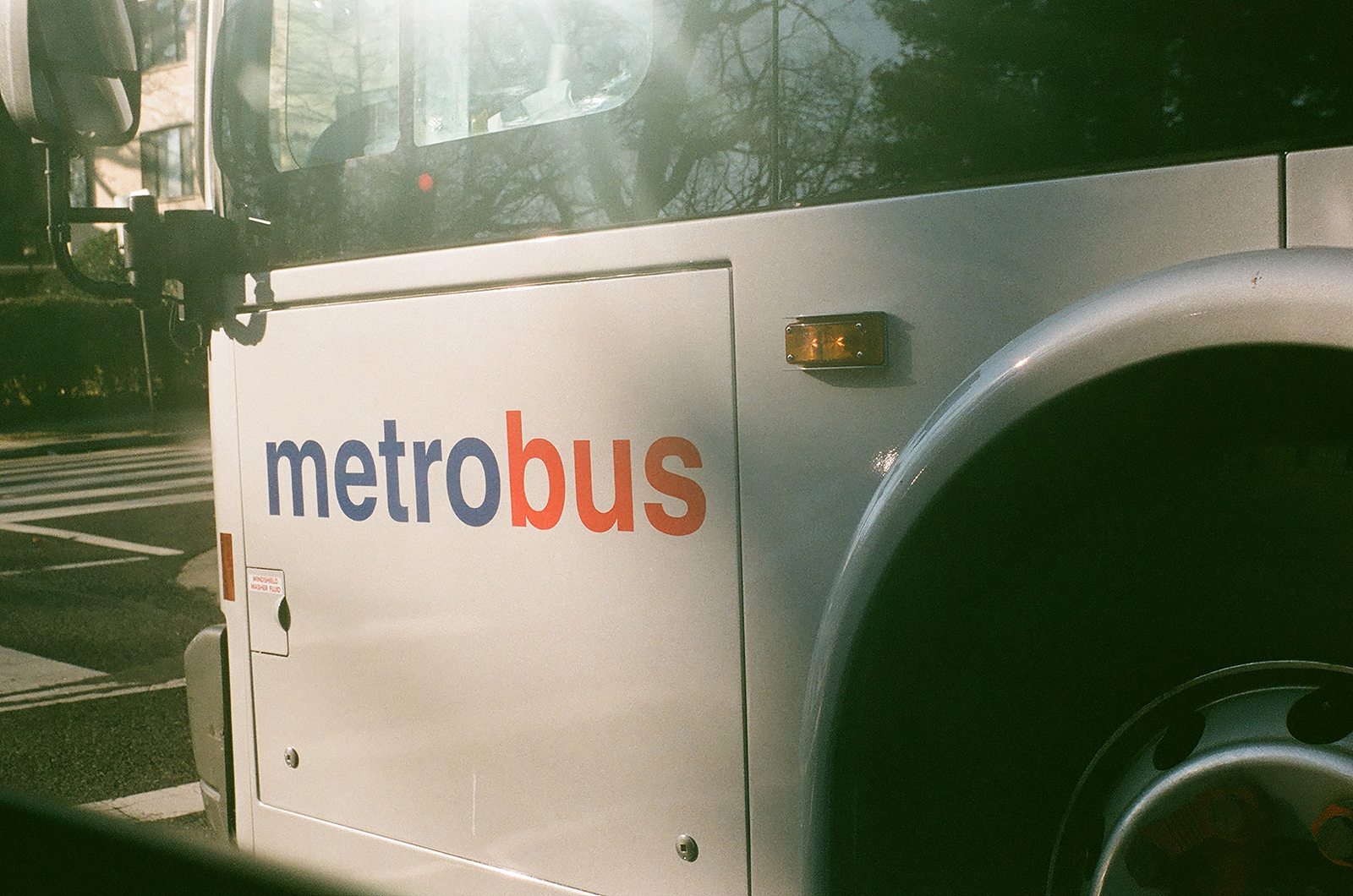 A WMATA Metrobus. (Photo by Francisco Orantes/Unsplash/Creative Commons)
