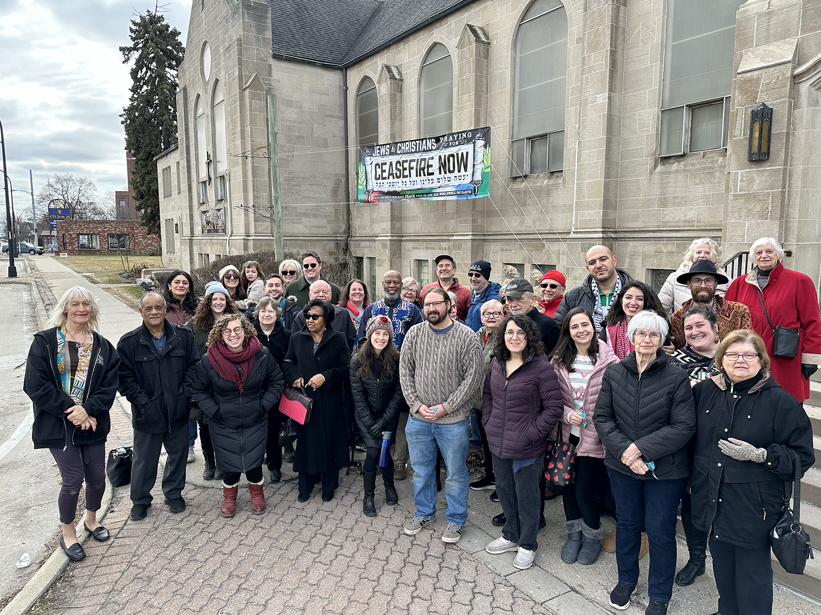 A new banner outside First United Methodist Church of Ferndale, Michigan, reads ‘Jews and Christians praying for ceasefire now.’ The church is also the home of Congregation T’chiyah, a Jewish synagogue led by Rabbi Alana Alpert. (Courtesy photo)