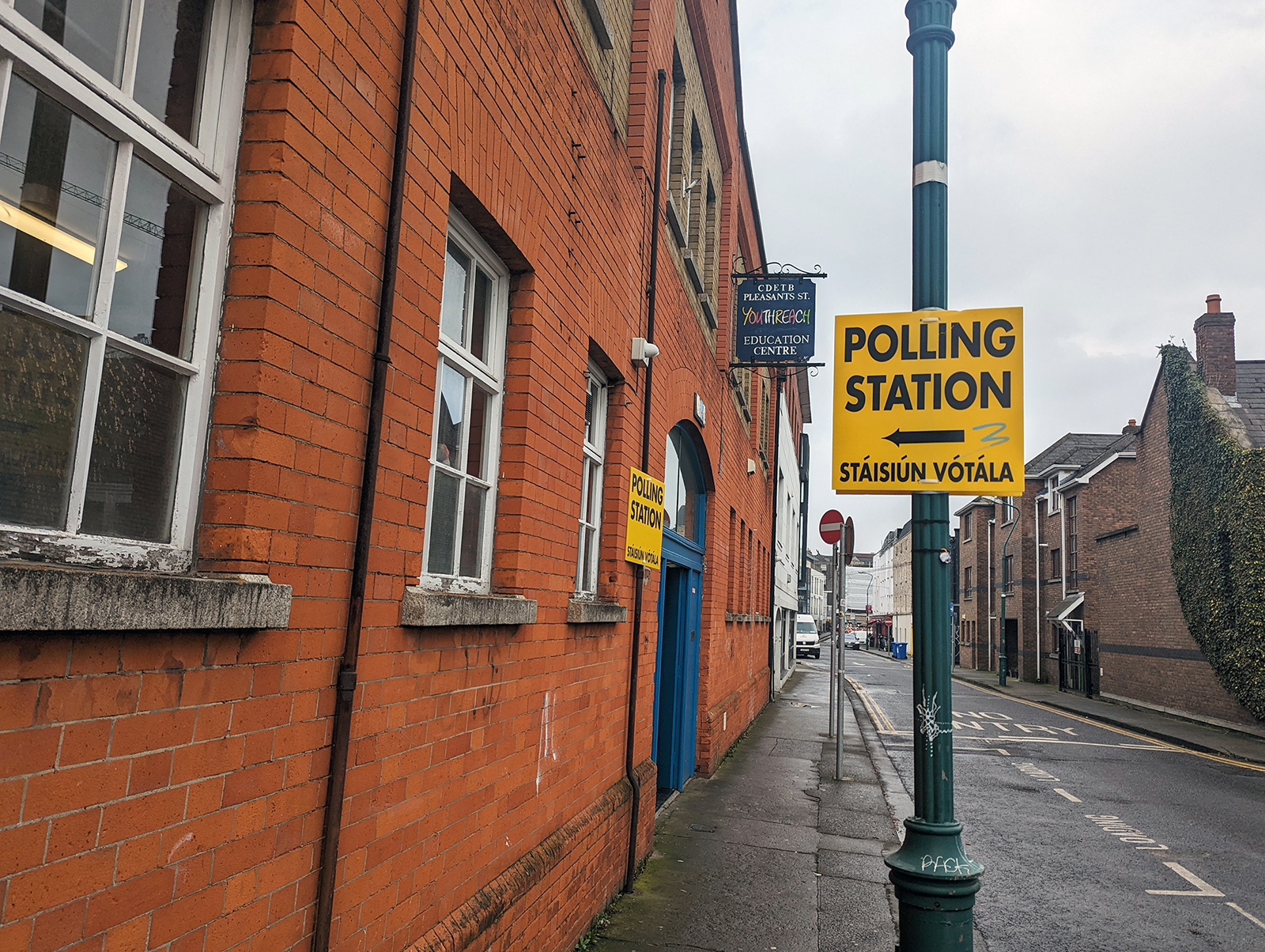Sign for a voting location in Dublin, Ireland. (Photo by Daniel O'Connor)