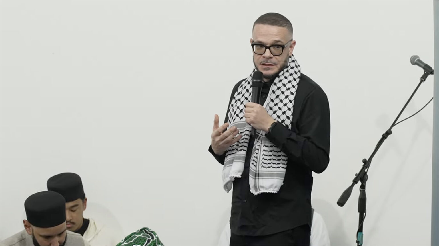 Shaun King converts to Islam