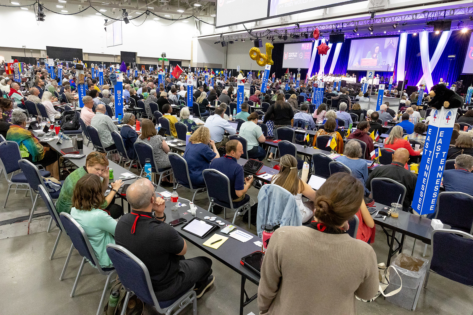 A Convenção Geral da Igreja Episcopal se reúne em Louisville, Kentucky, domingo, 23 de junho de 2024. (Foto de Randall Gornowich)