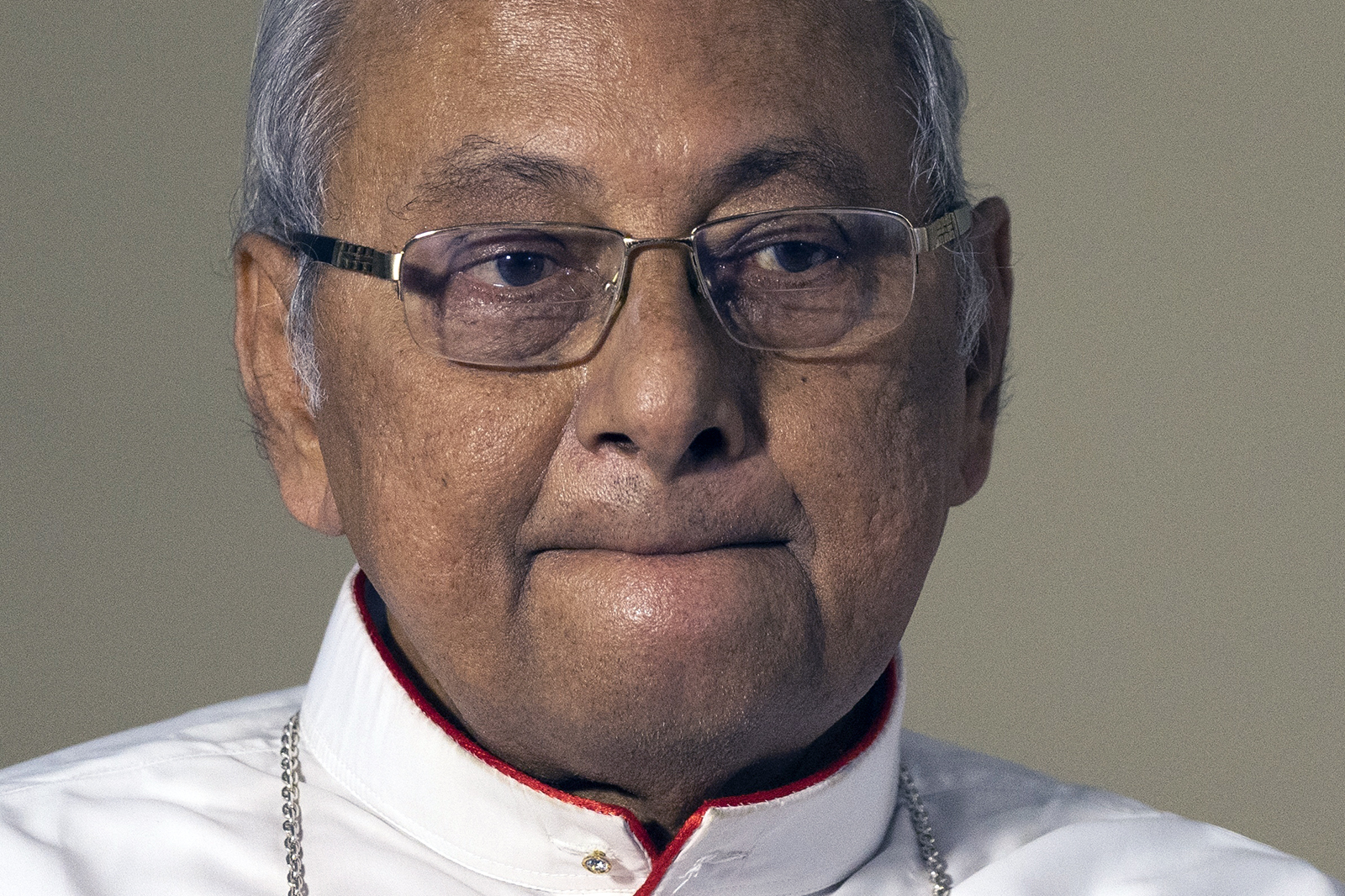 Sri Lankan cardinal bans female altar servers, but why?