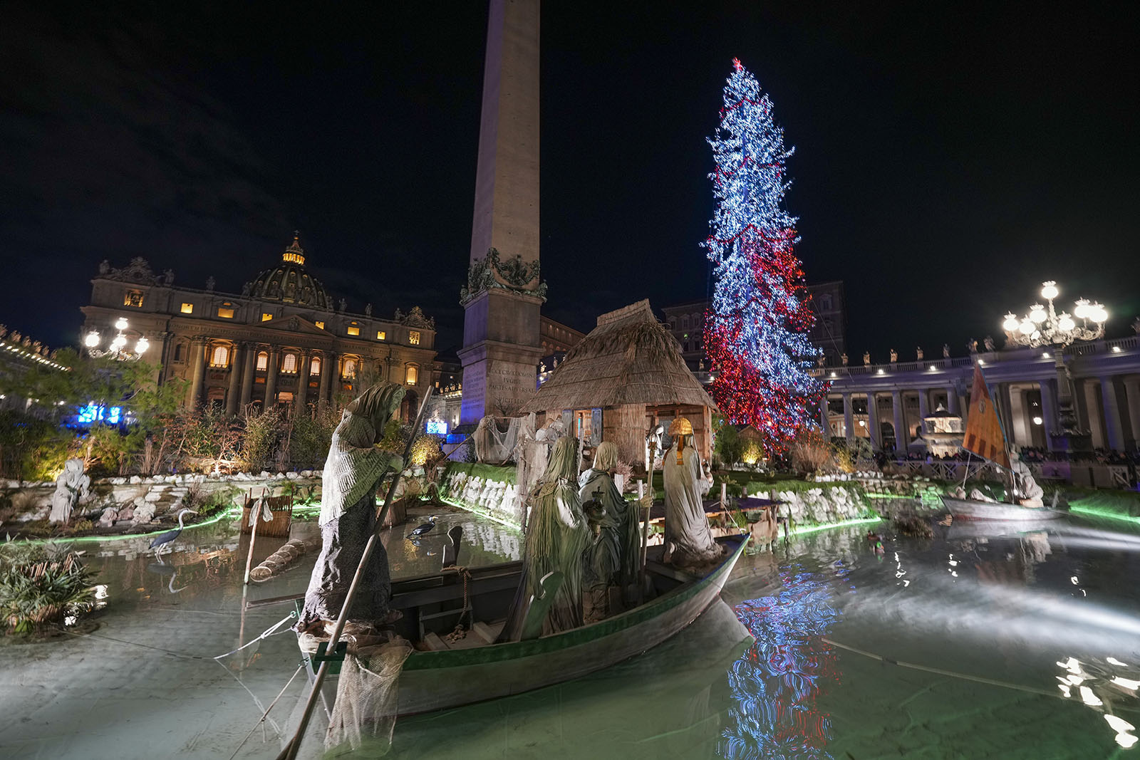 At Vatican Christmas tree lighting, Pope Francis calls attention to ...