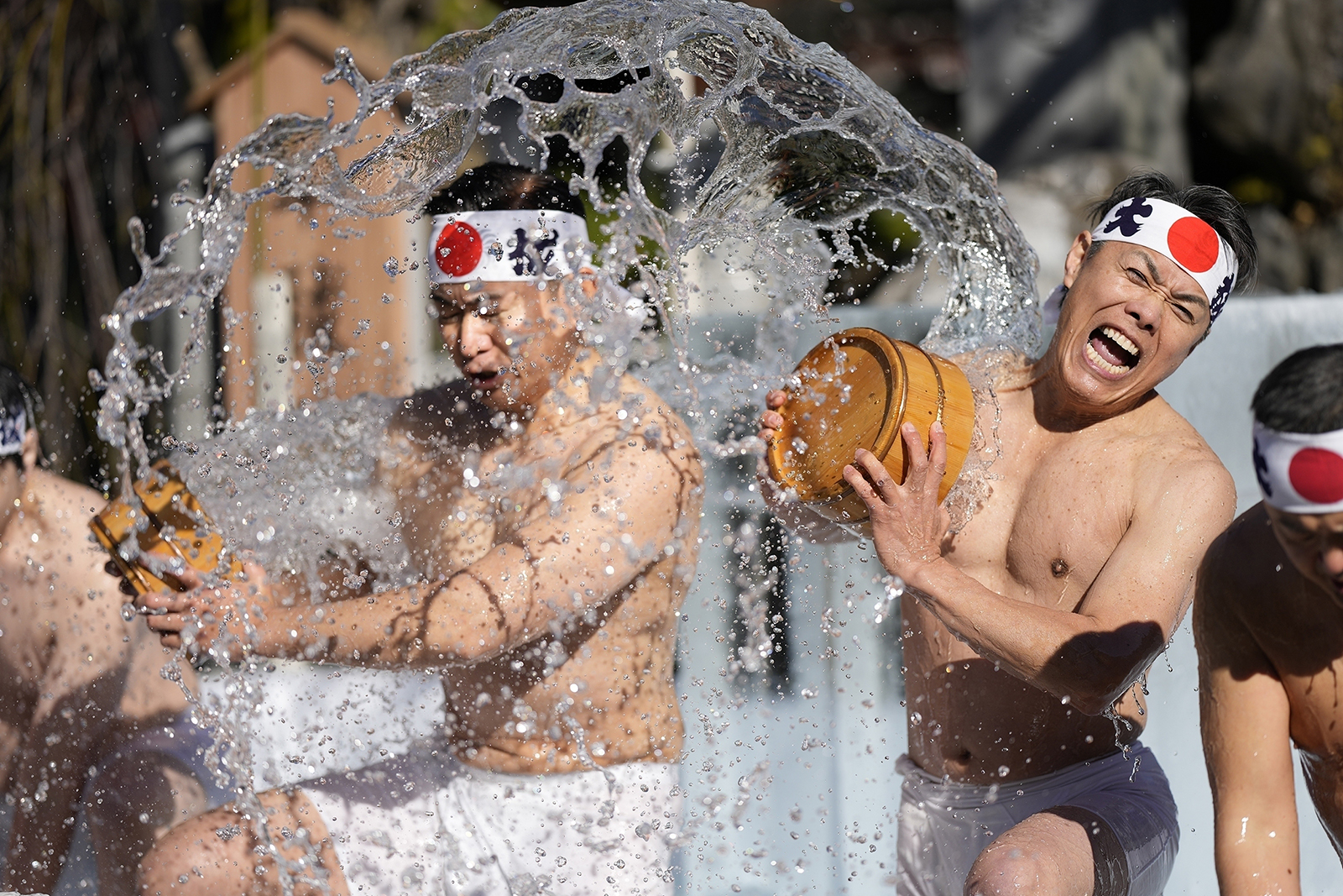 Photos of the Week: Cold waters, Trump inauguration