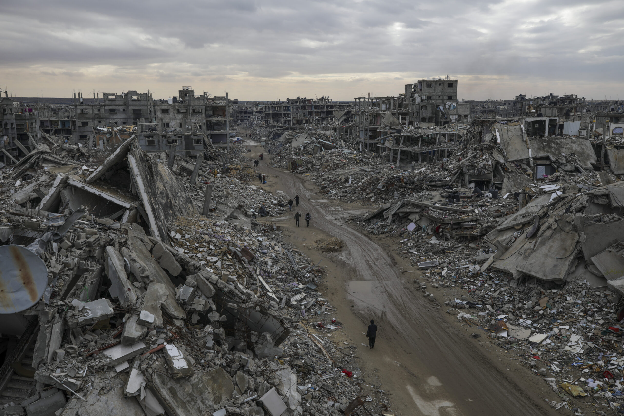 The fragile ceasefire in Gaza faces a key deadline. Will it last?