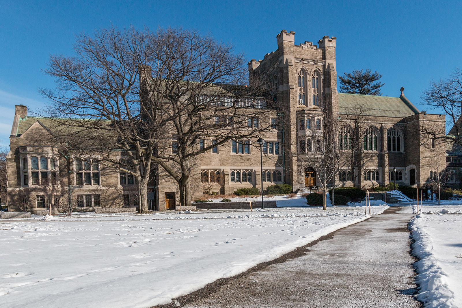 Administrators at Harvard Divinity School quit, say school condoned hate