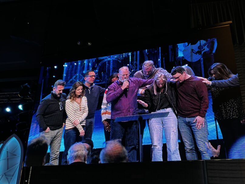 Willow Creek pastor Dave Dummitt to step down, Shawn Williams named successor